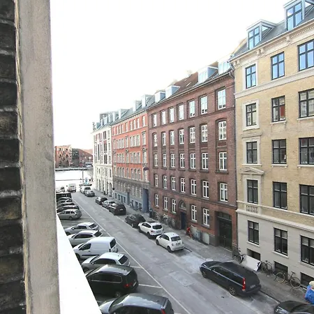 Great 1-br With A Balcony In The Center - 17 *